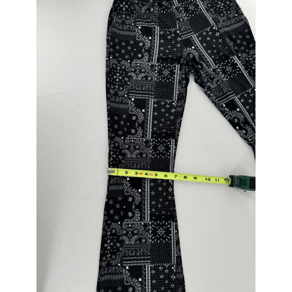 River Island Flare Pants Petite Size Small 6 US Graphic Black White Patchwork​ - Picture 10 of 16
